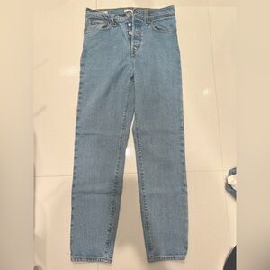 Levi’s Women’s 501 Jeans Wedgie ankle; size 26